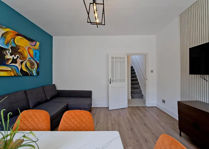 Imperial Balfe Street Apartment